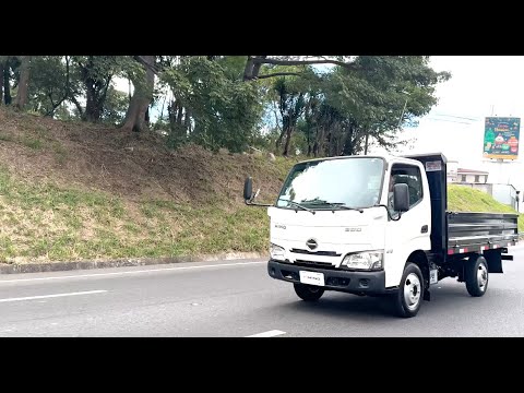 HINO Serie 200 / Test Drive