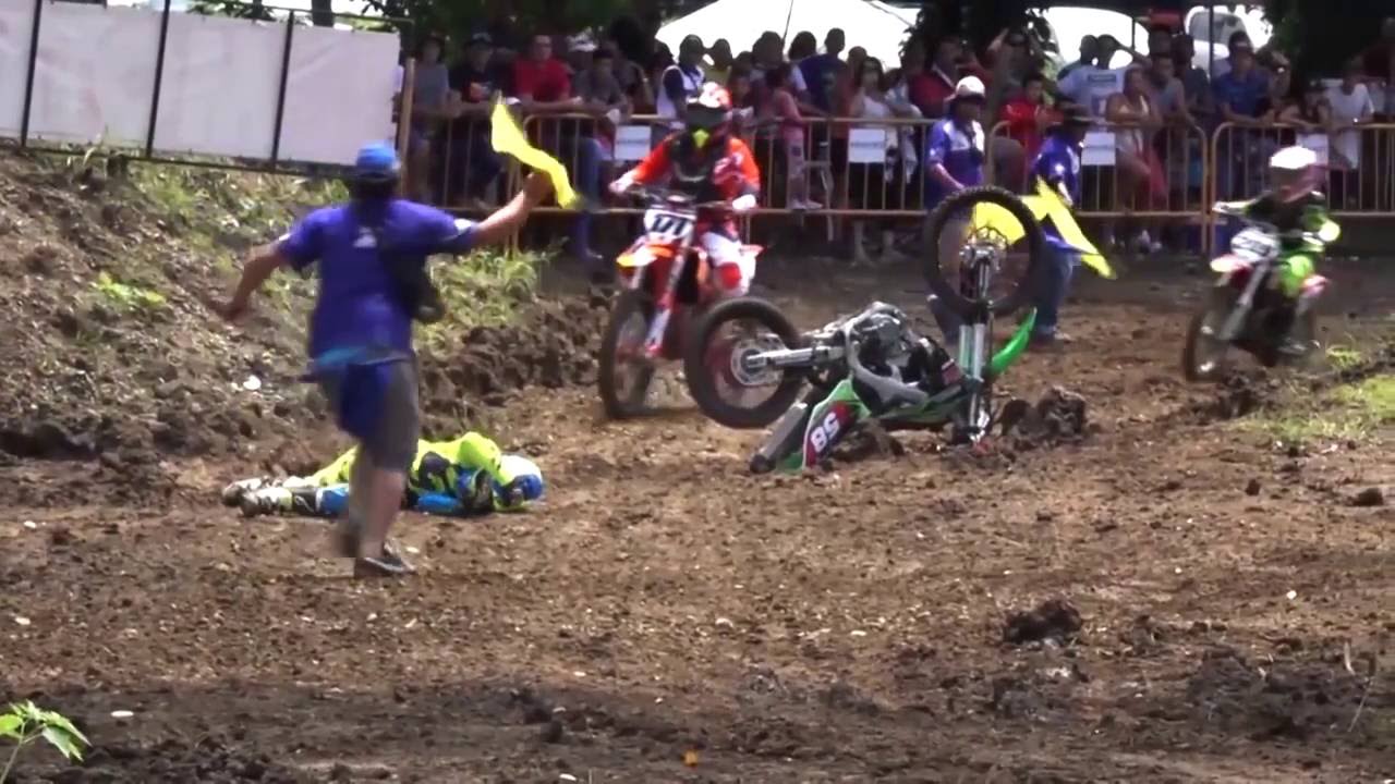 CAIDA DE MELISSA TENCIO PISTA LA COLORADA 2016