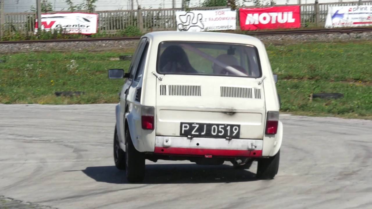 Maluch w Maluchu - 4,5 years old boy is driving Fiat 126p on the track - Kid driving